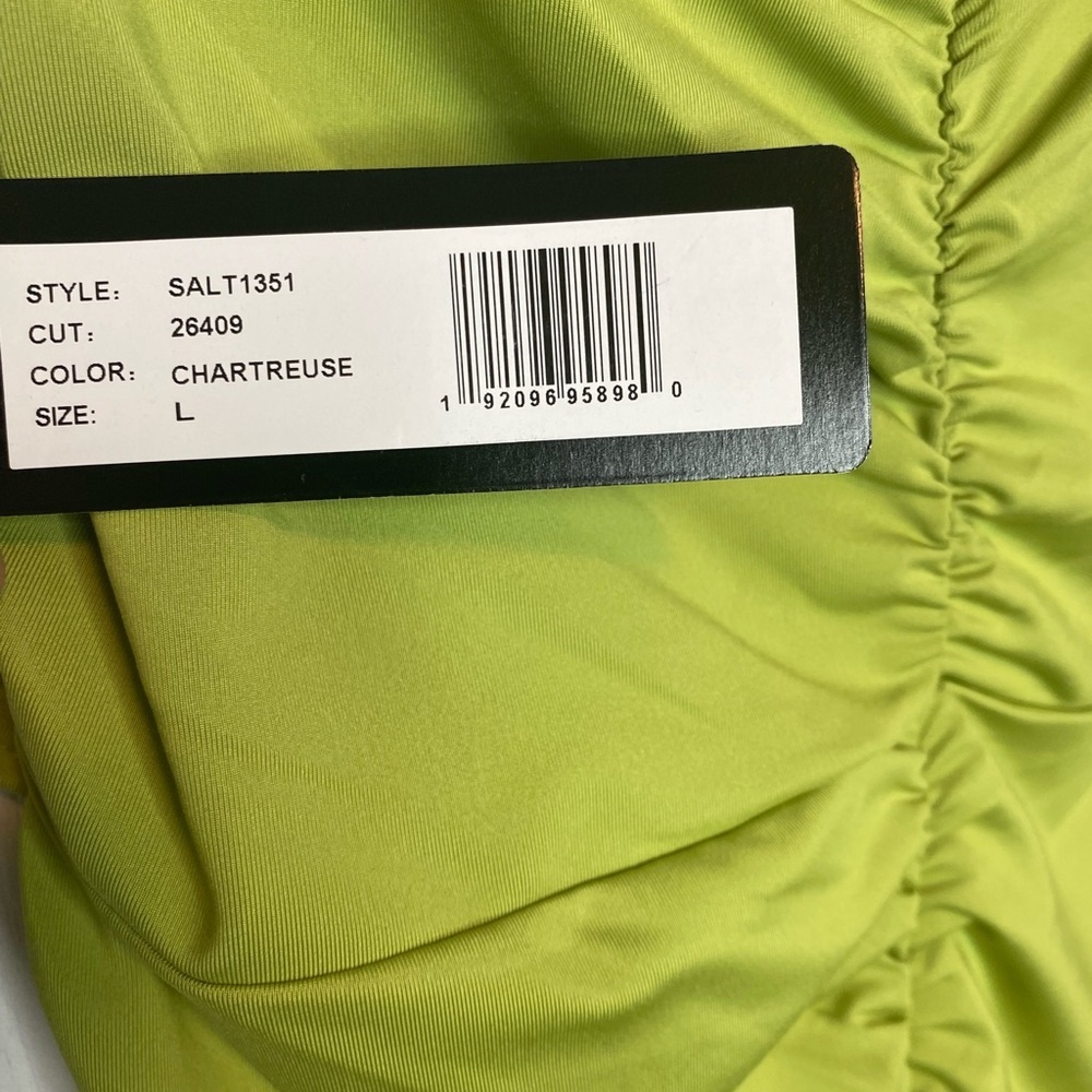 Elegant Green Ruched Dress - Picture 5 of 5